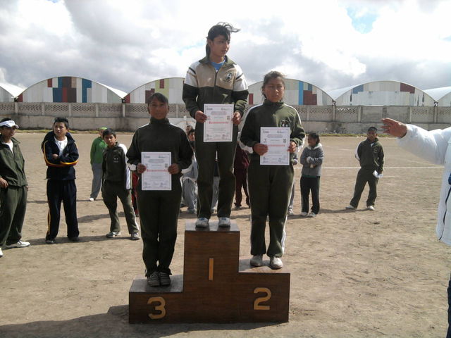 2º Y 3º LUGAR CAMINATA.
GUADALUPE REYES Y ESTHER MENESES CUELLAR