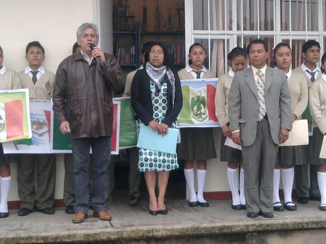 MTRO. JOEL LOPEZ ORYAZABAL, PROFRA. EDITH PERALTA MENDEZ Y DIRECTOR DE LA ESCUELA PROFR. MARCIANO FERMIN FERMIN