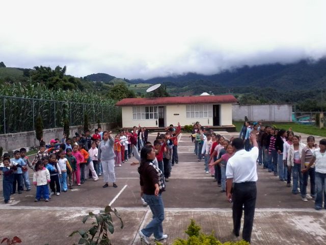 Activacicón Física Durante el Programa Escuela Siempre Abierta 2010. Profr. Marciano Fermín Fermín.