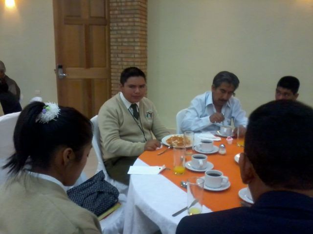 Desayuno ofrecido por la Dirección de Educación Telesecundario a los alumnos distinguidos del estado.