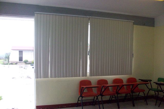 MOBILIARIO Y EQUIPOS