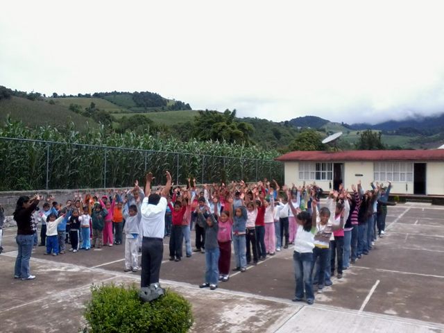 Activacicón Física Durante el Programa Escuela Siempre Abierta 2010. Profr. Marciano Fermín Fermín.