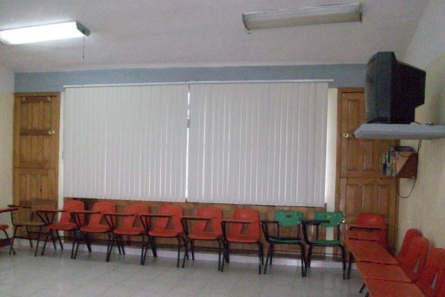 MOBILIARIO Y EQUIPOS